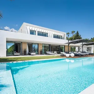 Mirage, Sierra Blanca, Villa